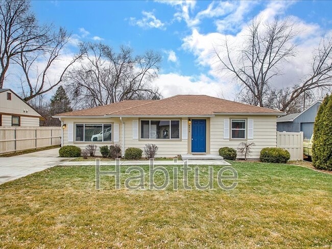 Primary Photo - 4919 W Wylie Ln