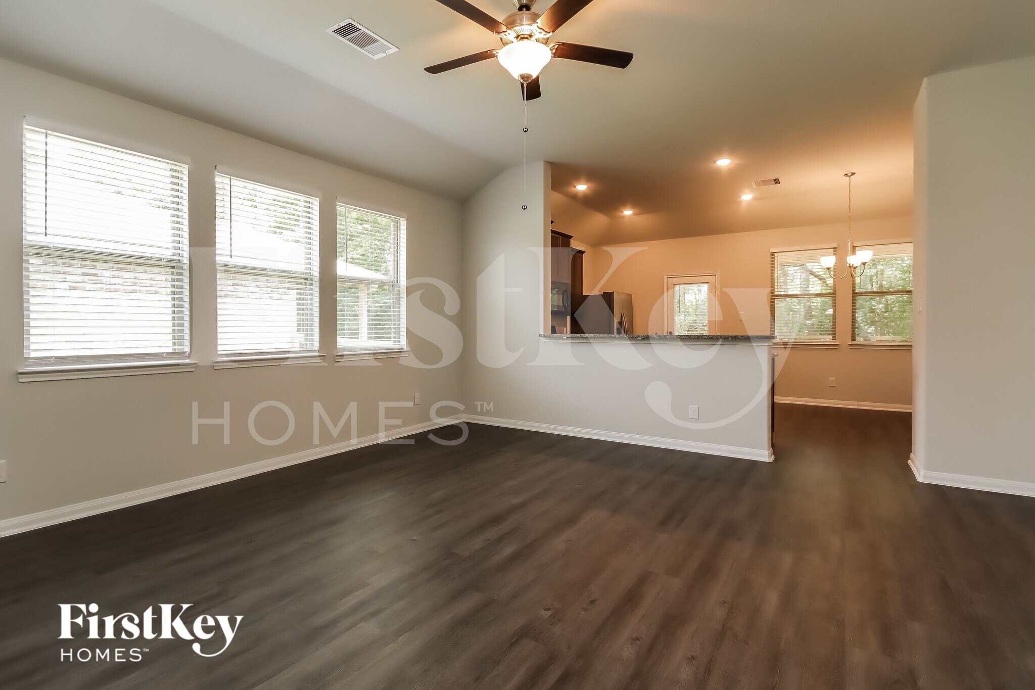 Building Photo - 123 Lk Wy Cir