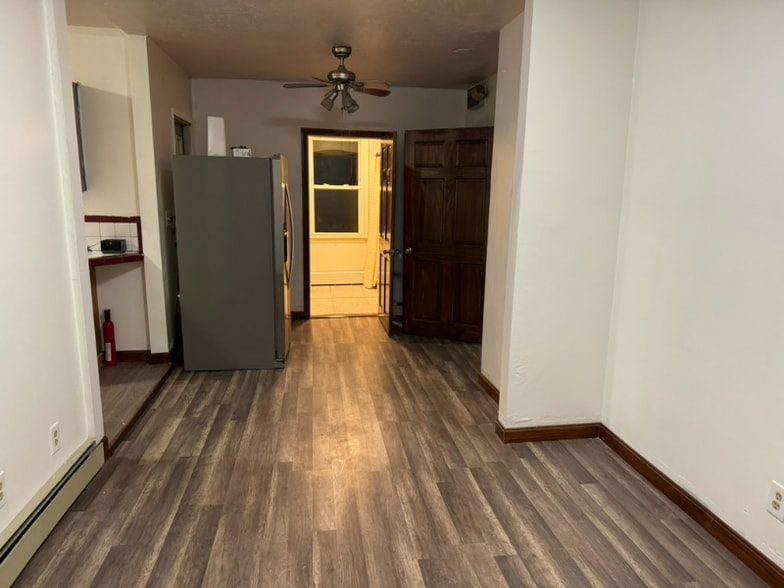 Building Photo - 154 N Franklin St