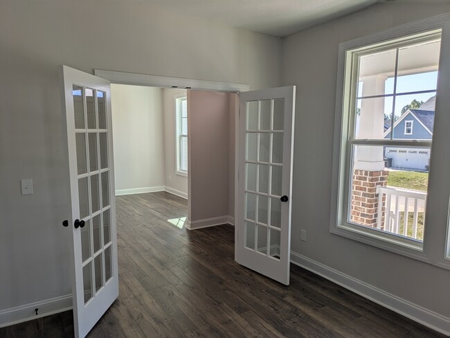 Building Photo - 1384 Ouray Dr