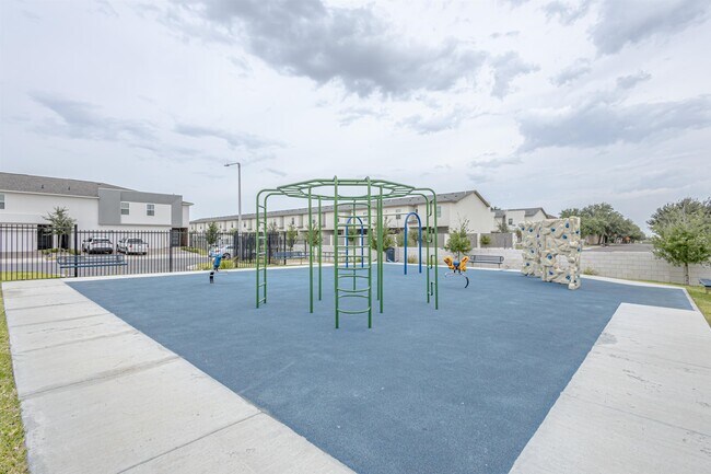 Building Photo - 9912 Kaspar Dr