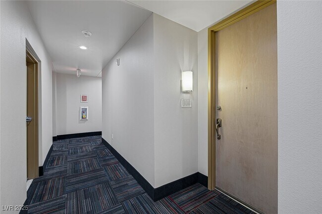 Building Photo - 51 E Agate Ave