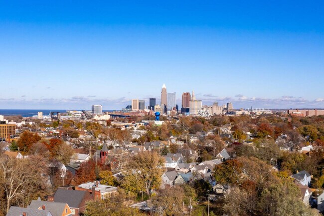 Building Photo - 6110 Ellen Ave