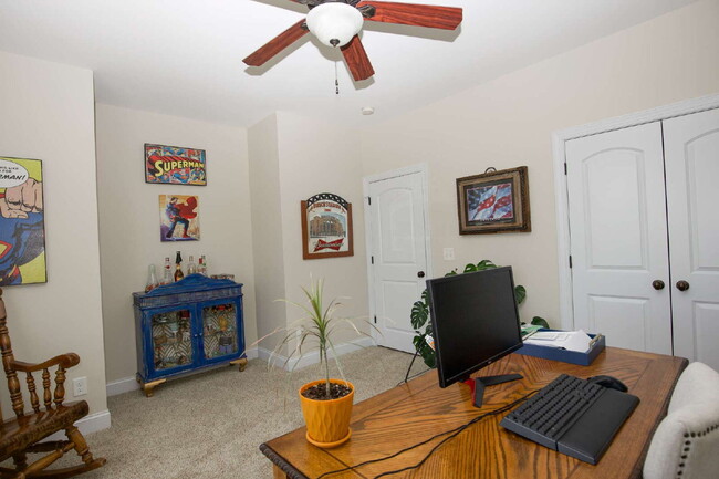 Building Photo - "Beautifully Designed, spacious 2400 Sq. F...