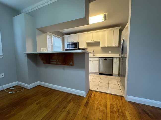 Building Photo - Three-Bedroom House In Parkville