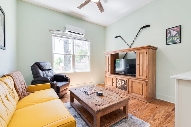 Building Photo - 2201 NW 12th St