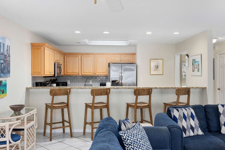 Building Photo - 111A S Yaupon Dr