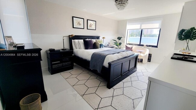 Building Photo - 250 Galen Dr