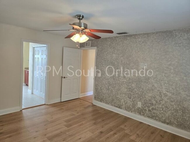 Building Photo - Dundee Station