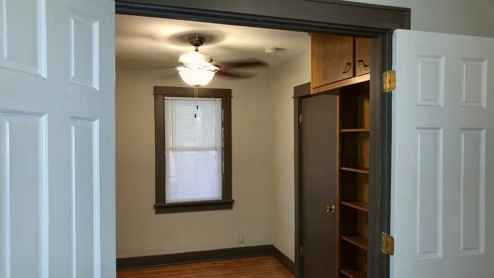 Bedroom 1 - 1015 E Gorham St