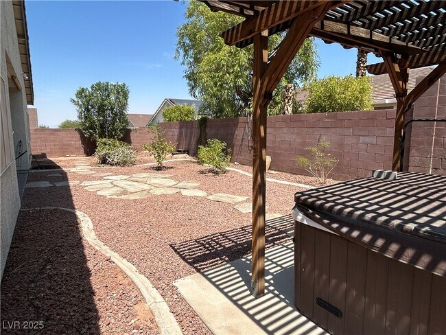 Building Photo - 68 El Rio Ct
