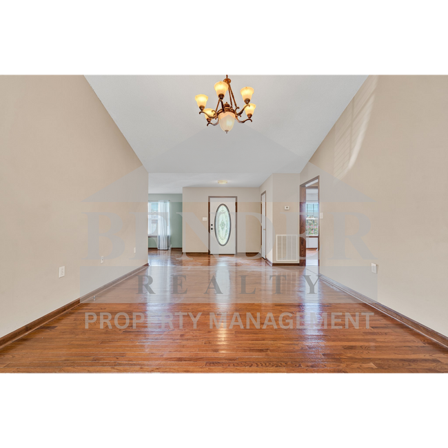 Building Photo - REDUCED!!! BEAUTIFUL HOME