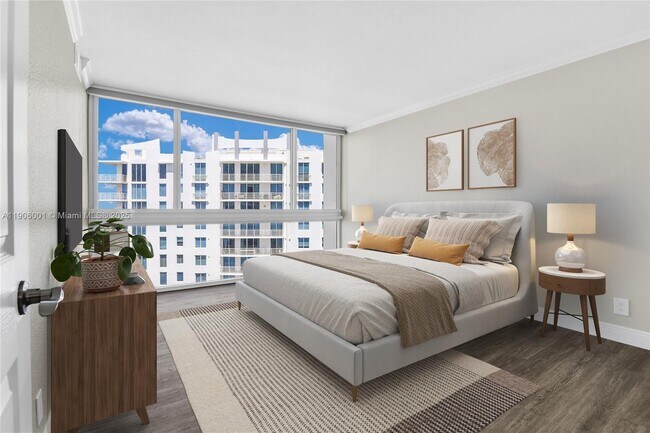 Building Photo - 2715 N Ocean Blvd