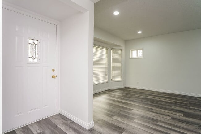 Building Photo - WONDERFUL BUENA PARK HOME FOR LEASE!!  NEW ON MARKET!!