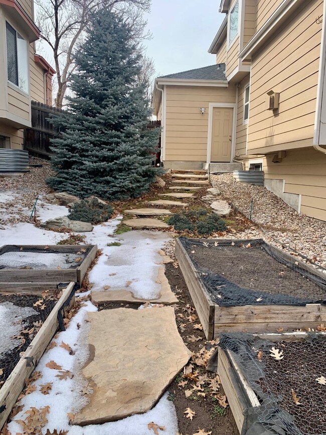 Building Photo - 7154 S Acoma Way