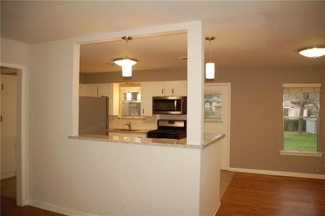 Building Photo - 1133 Valley View Dr