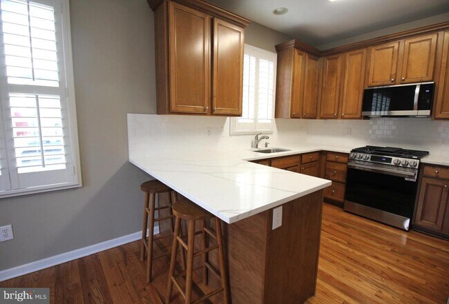 Building Photo - 151 Jackson St