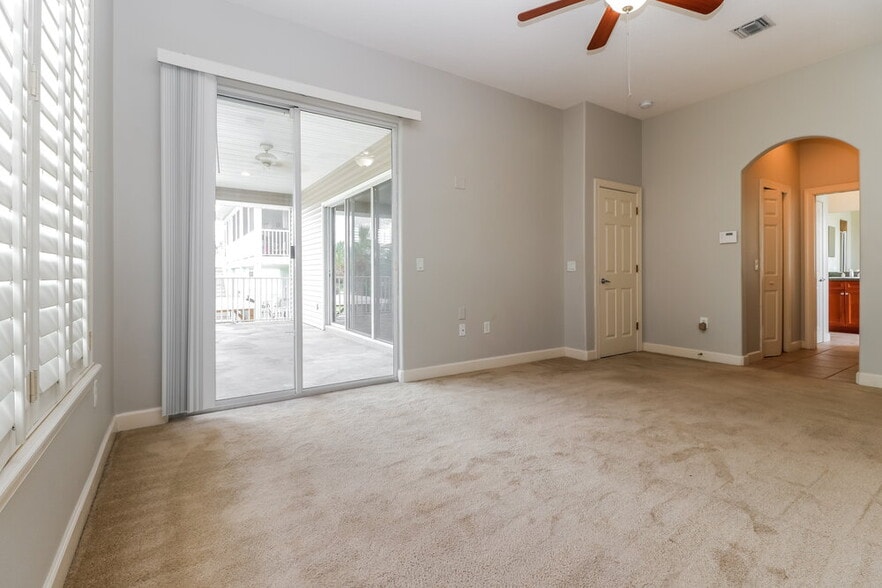 Building Photo - 5528 Jobeth Dr