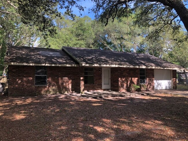 Primary Photo - 3 Bed 2 Bath Home on Huge Corner Lot | Gar...