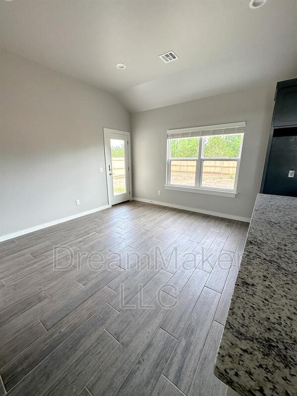 Building Photo - 5329 Red Maple Ave