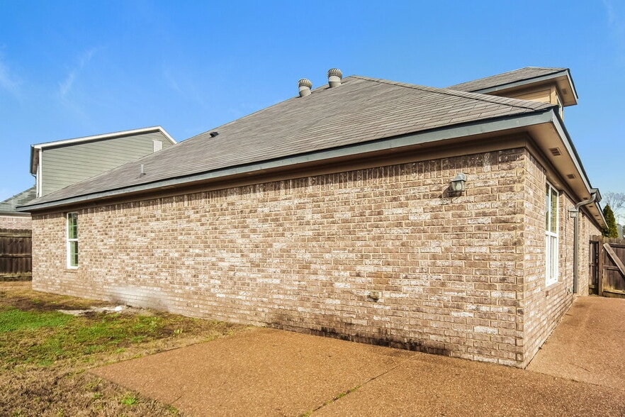 Building Photo - 4123 Chelsea Wood Cove