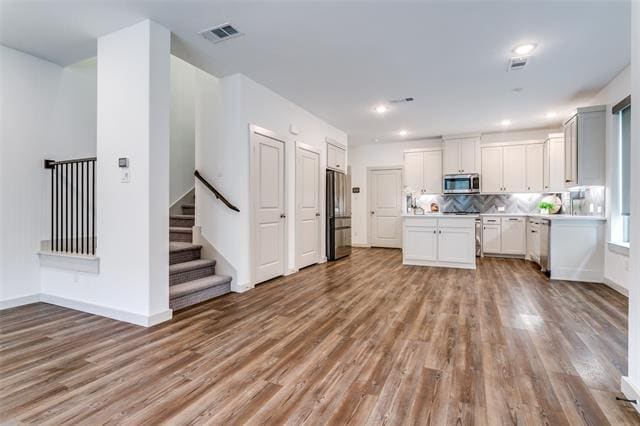 Building Photo - 253 McConathy Wy