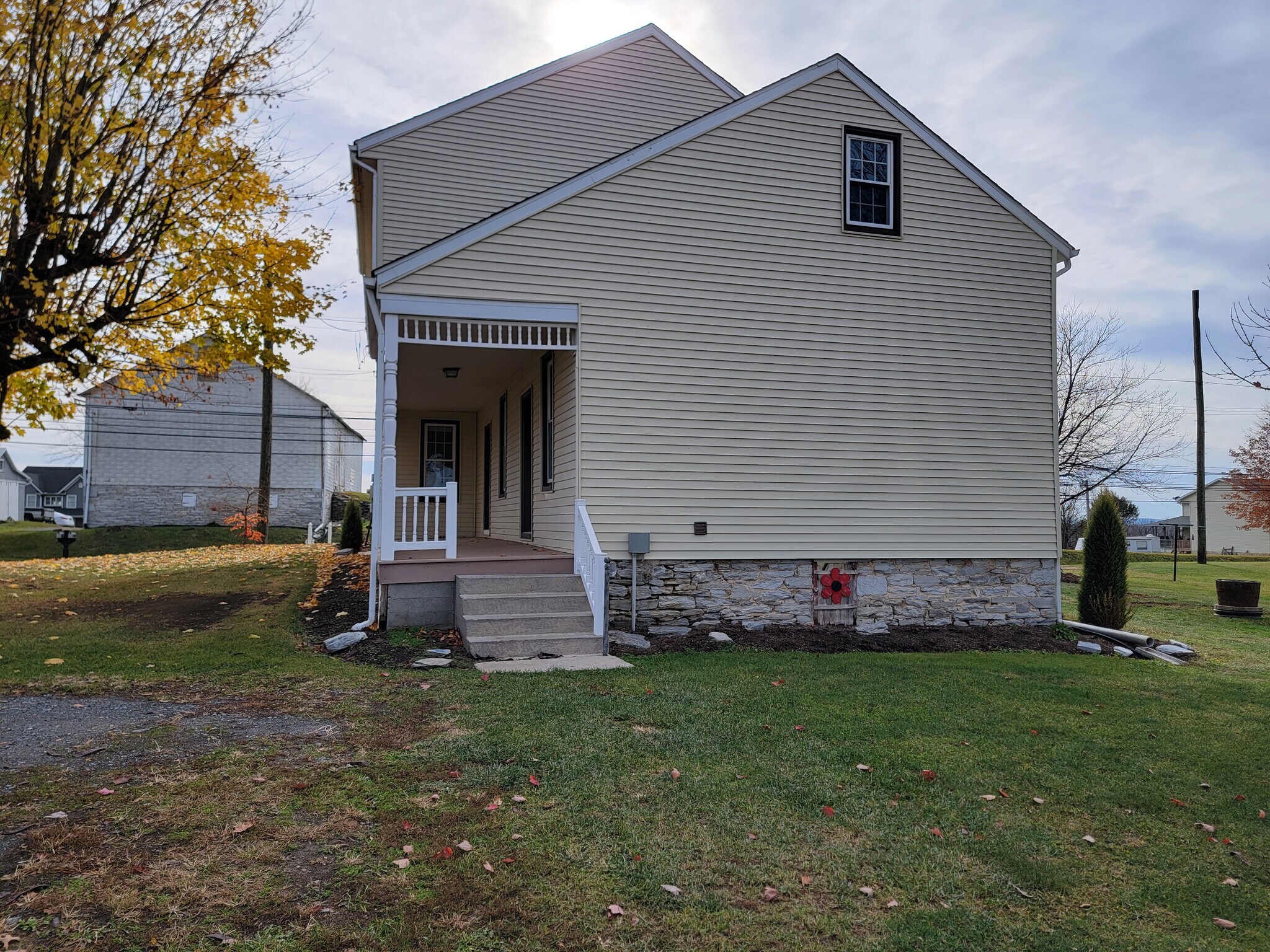 Building Photo - 501B E Main Ave