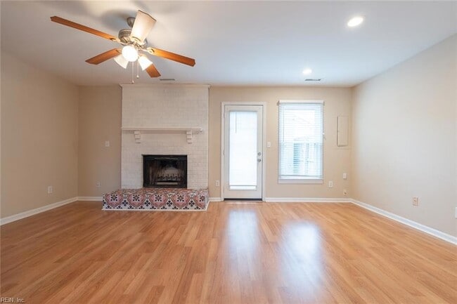 Building Photo - 420 Rennie Ct