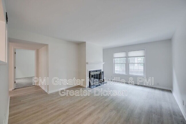 Building Photo - 3000 Hillsboro Pike