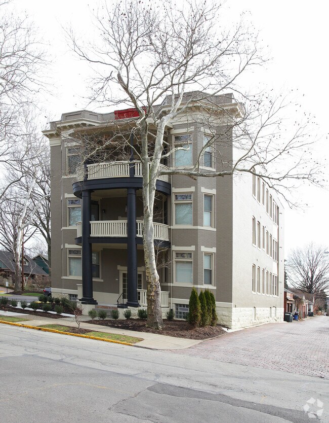 W. Hutchinson - 515 W. Hutchinson
