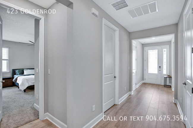 Building Photo - 423 Goldenrod-