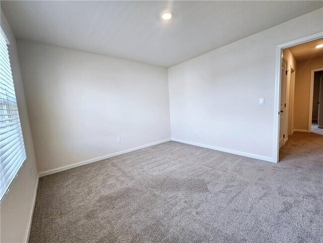 Building Photo - 274 Walnut Grv Wy