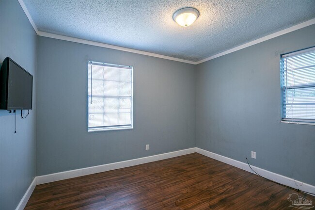 Building Photo - 4381 Bixby Cir