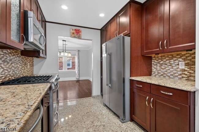 Building Photo - 2096 Lentz Ave