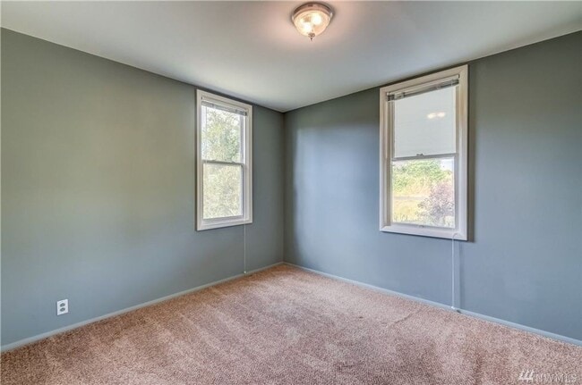 Building Photo - Pre-leasing September - 4bd/2bath