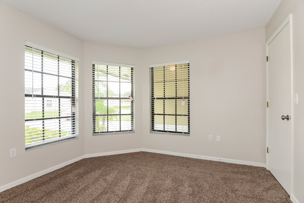 Building Photo - 619 Butternut Pl