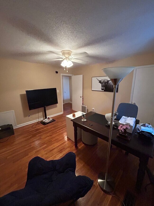 Building Photo - Live in the Heart of Carrboro – One Month ...