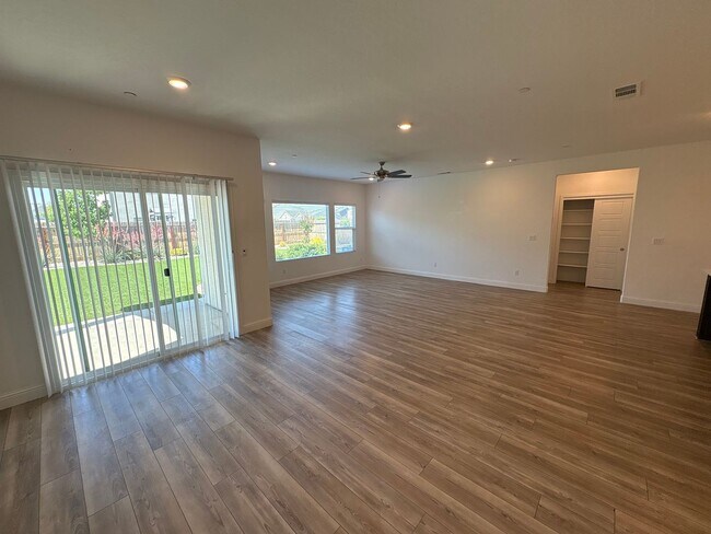 Building Photo - Lennar Home with Solar Available now for m...