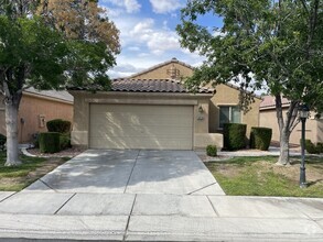Building Photo - Carry Over Showing: This property has been...
