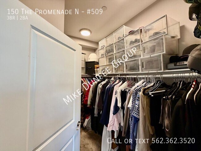 Building Photo - 150 The Promenade N