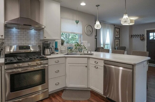 Building Photo - 618 Virginia Ave