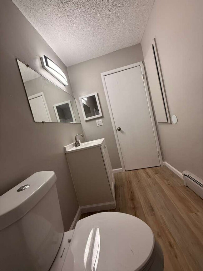 Building Photo - 16700 Lahser Rd