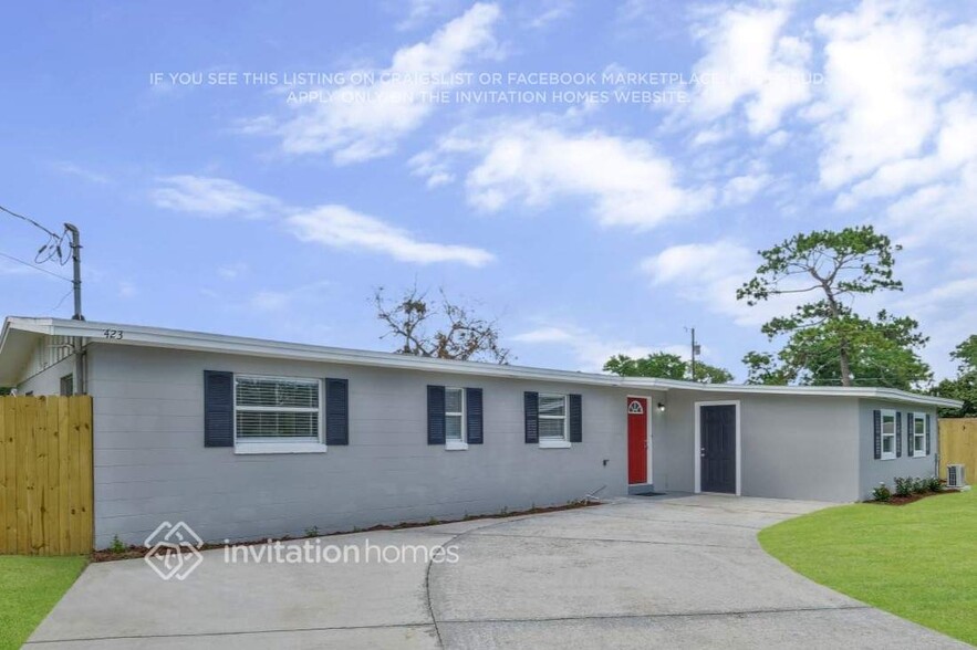 Primary Photo - 423 Janell Dr