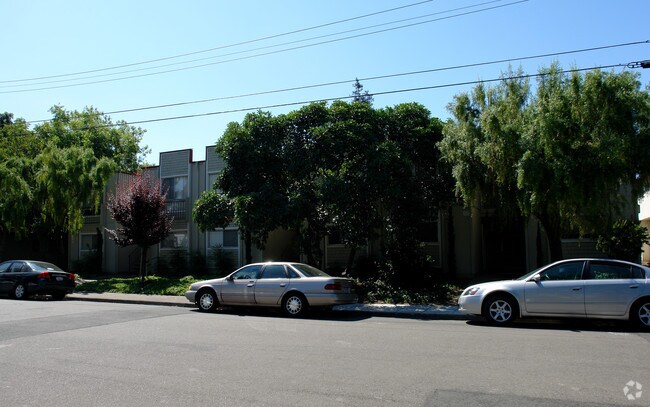 Primary Photo - 436 Klute St