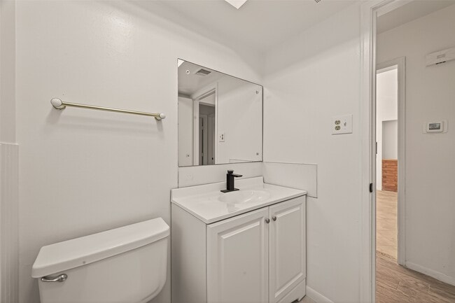 Building Photo - 5523 Kuldell Dr