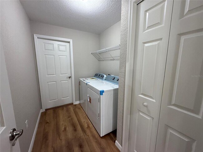 Building Photo - 10426 SW 133 Ave