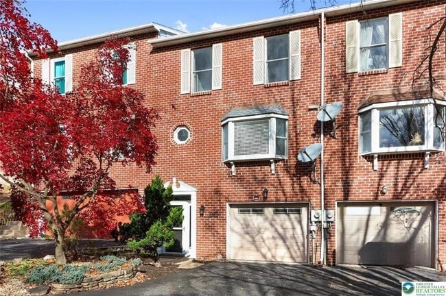 Primary Photo - 1885 Redwood Dr