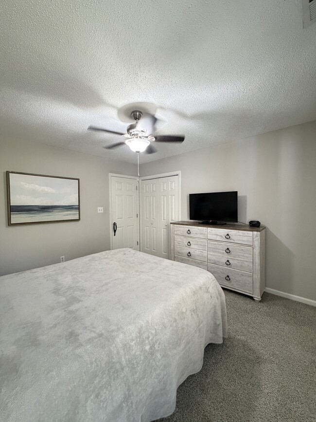 Building Photo - 159 Brenda Dr