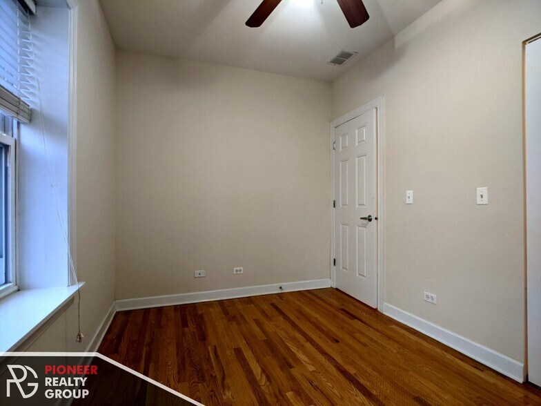 Building Photo - 3240 N Clifton Ave