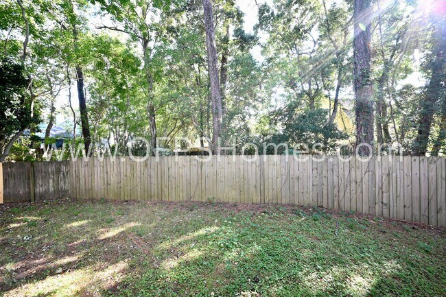 Building Photo - 391 Brookwood Blvd